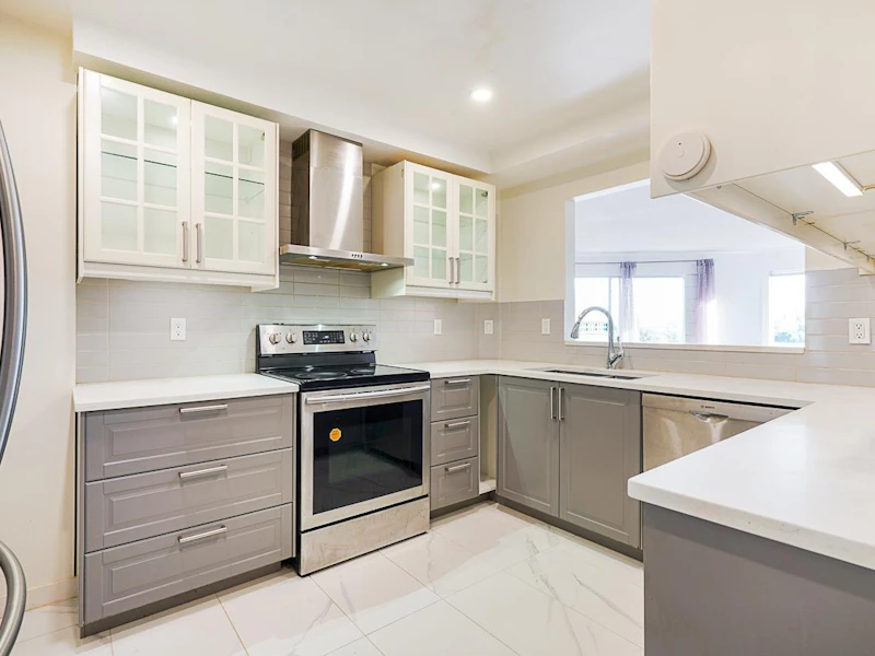 104 - 5350 Victory Street, Burnaby BC V5J 1T1