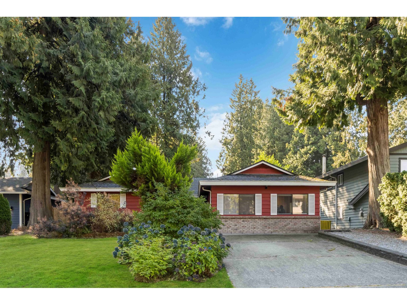 19618 117a Avenue, Pitt Meadows, BC, V3Y 1R8
