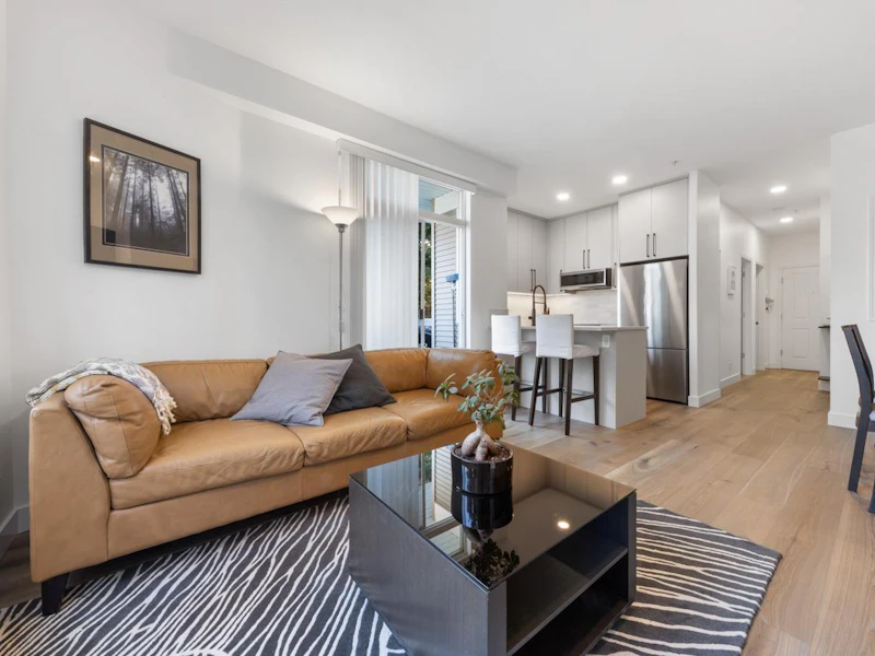 212 - 1675 W 10th Avenue, Vancouver BC V6J 2A2