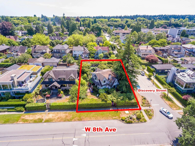 4296 W 8th Avenue, Vancouver BC V6R 1Z9