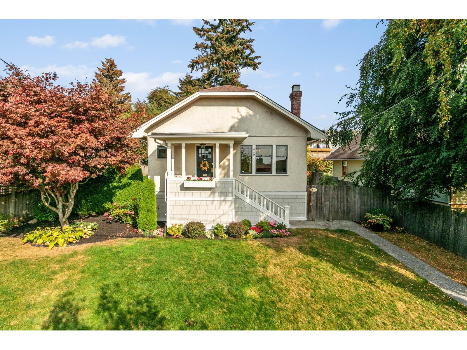 309 Ninth Street, New Westminster, BC, V3M 3V5