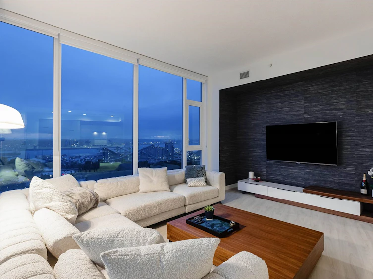 2702-1401 Hunter Street, North Vancouver, BC, V7J 0E2