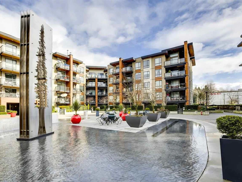 303 - 719 W 3rd Street, North Vancouver BC