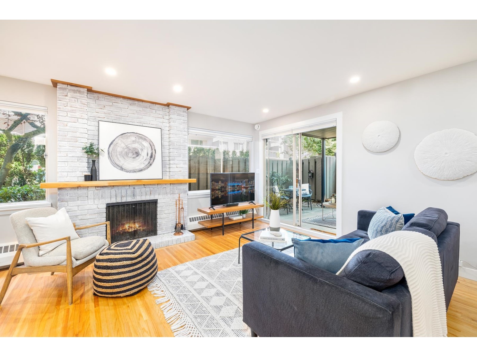 608-235 Keith Road, West Vancouver, BC, V7T 1L5