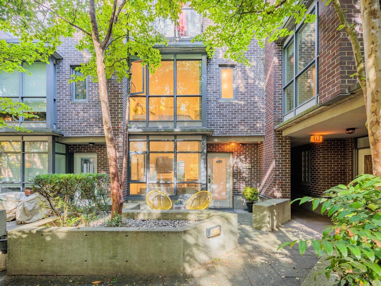 100-1068 Hornby Street, Vancouver, BC, V6Z 2Y7