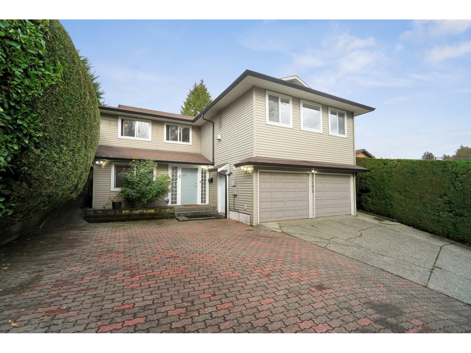 2205 Cape Horn Avenue, Coquitlam, BC, V3K 1J6