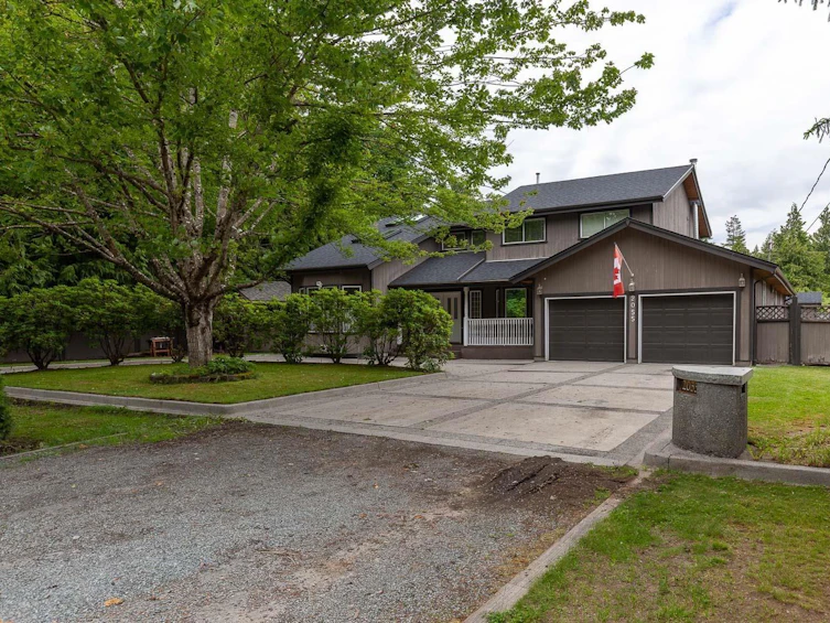 2055 Mamquam Road, Squamish, BC, V0N 1T0