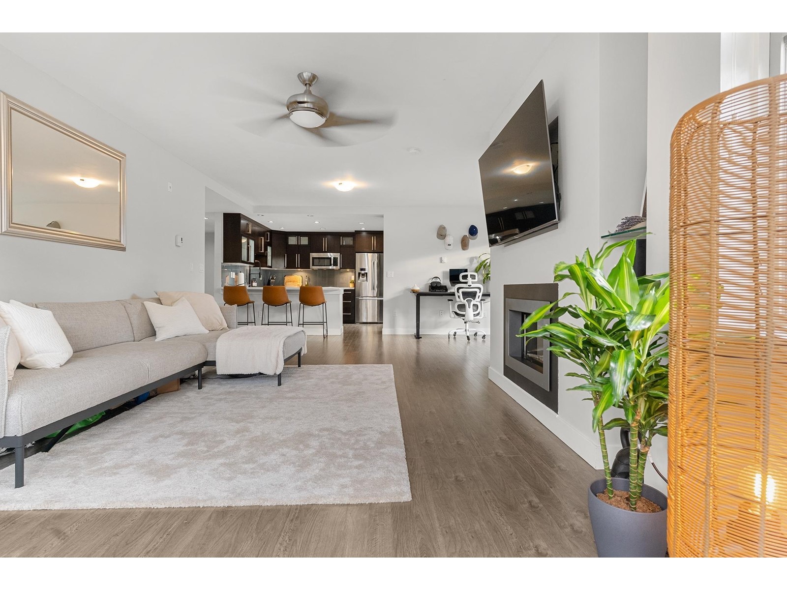 B208-4821 53 Street, Delta, BC, V4K 2Z3