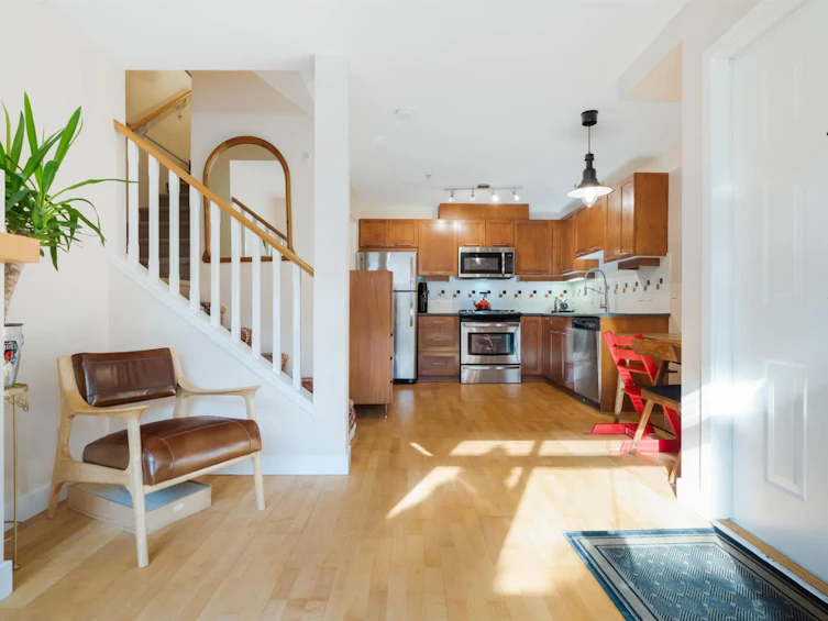 2442 W 4th Avenue, Vancouver, BC, V6K 1P3