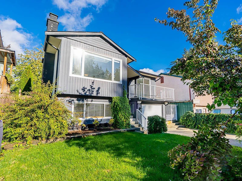 3207 Salt Spring Avenue, Coquitlam BC V3E 1E8