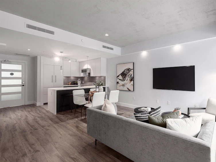 5120 Cambie Street, Vancouver, BC, V5Z 2Z7