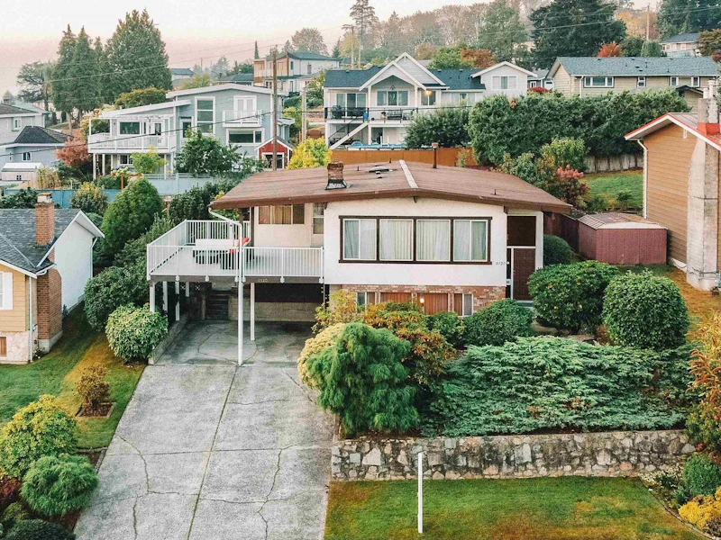 9120 Wilberforce Street, Burnaby BC V3N 4C6