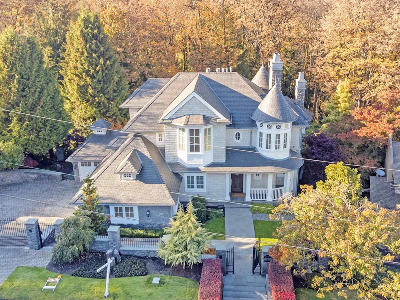 7475 Whelen Court, Burnaby BC V5E 1X4