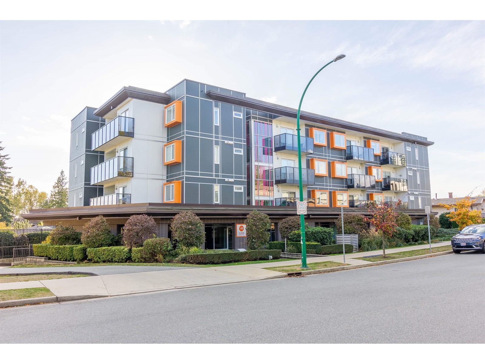 PH1-5288 Beresford Street, Burnaby, BC, V5J 1H9