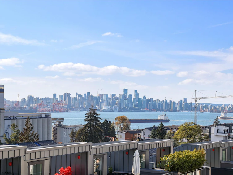 212-649 East 3rd Street, North Vancouver, BC, V7L 1G6