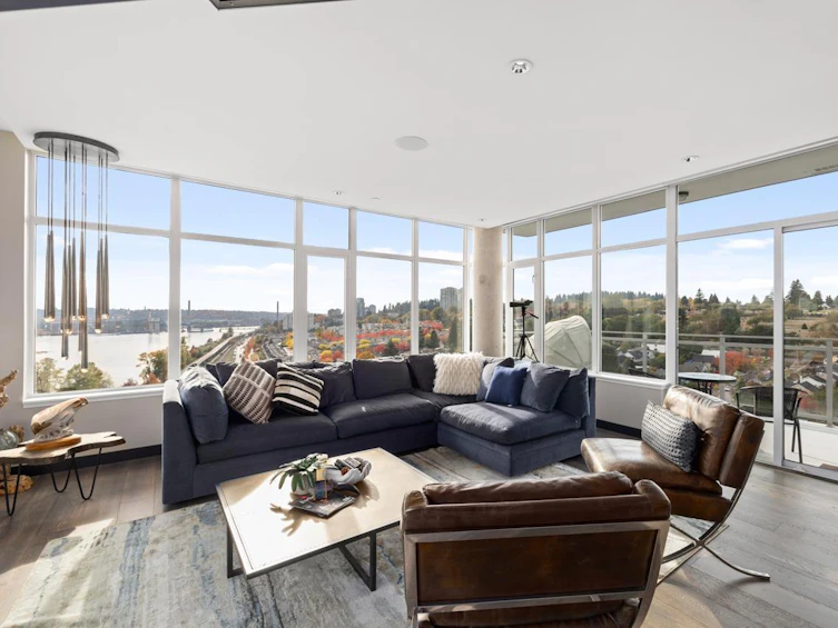 PH01-200 Nelson's Crescent, New Westminster, BC, V3L 0H4