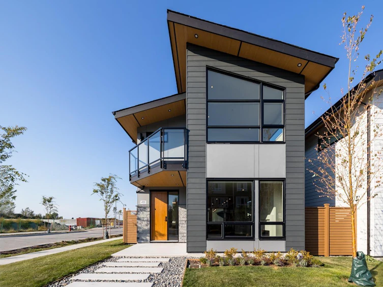 4721 Blue Heron Way, Delta, BC, V4M 0A8
