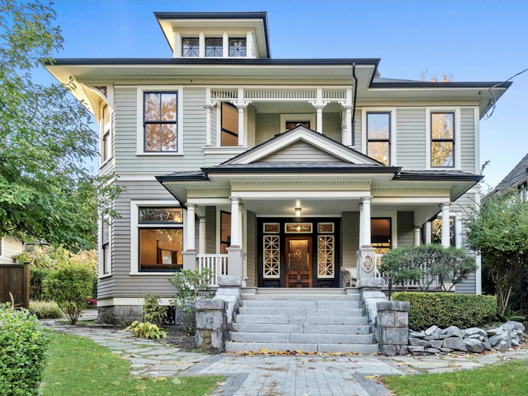 431 Queens Avenue, New Westminster, BC, V3L 1K2