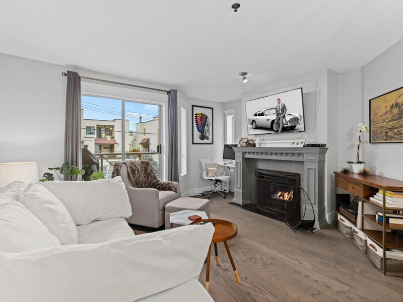 102 - 910 W 8th Avenue, Vancouver BC V5Z 1E5