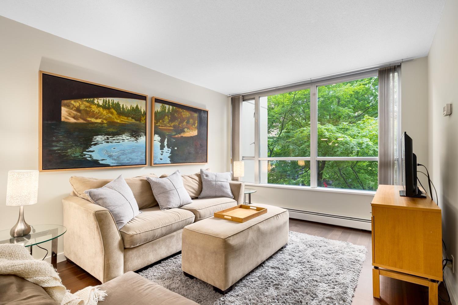 202-1228 Marinaside Crescent, Vancouver, BC, V6Z 2W4