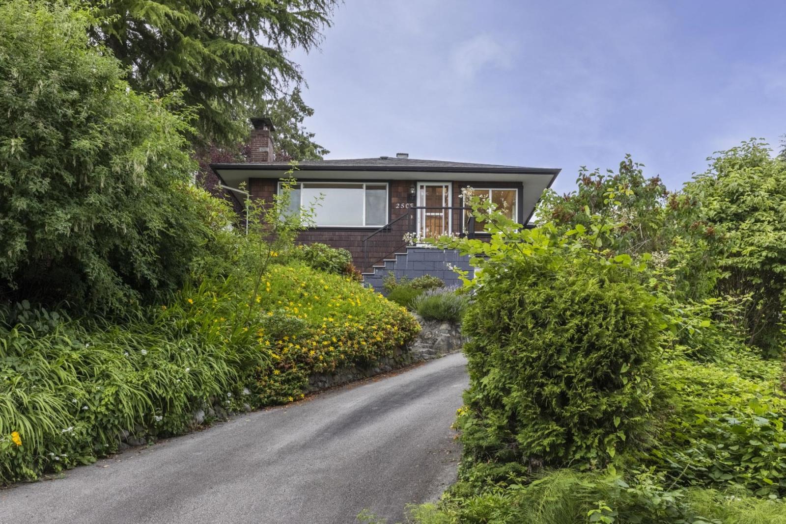 2505 Nelson Avenue, West Vancouver, BC, V7V 2R5
