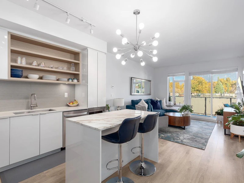 518 - 725 Marine Drive, North Vancouver BC