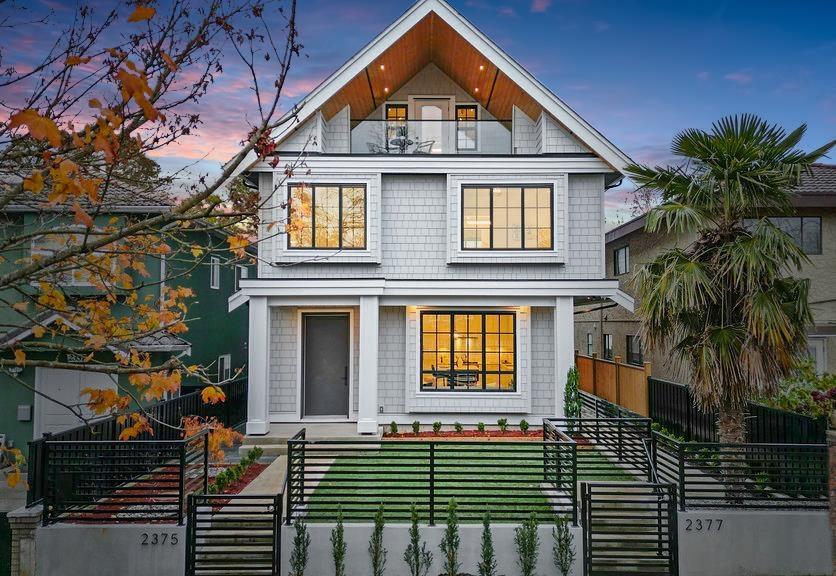 2375 East 4th Avenue, Vancouver, BC, V5N 1L2