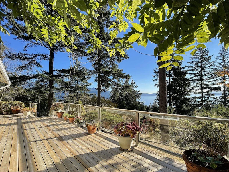 845 Petersen Road, Bowen Island BC V0N 1G1