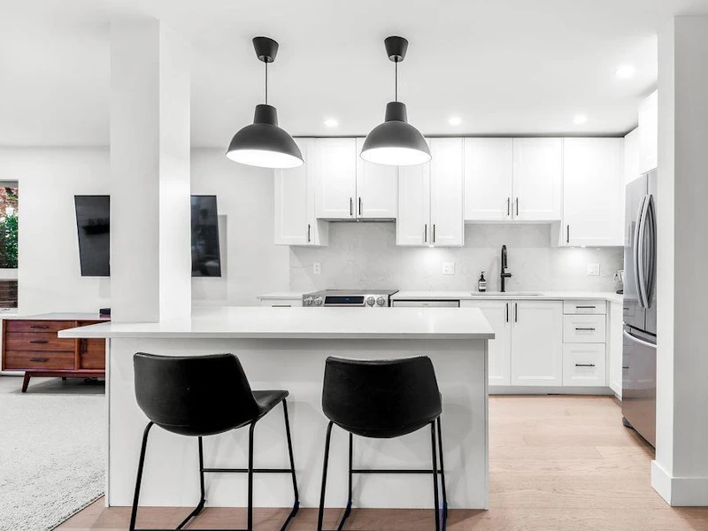 103 - 1260 W 10th Avenue, Vancouver BC V6H 1J3
