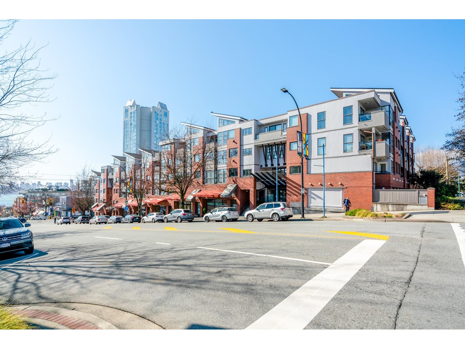411-345 Lonsdale Avenue, North Vancouver, BC, V7M 3M9