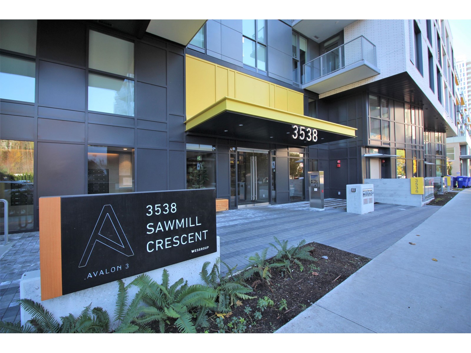 1901-3538 Sawmill Crescent, Vancouver, BC, V5S 0J8