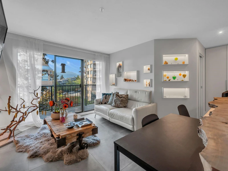 304 - 120 E 5th Street, North Vancouver BC V7L 1L5