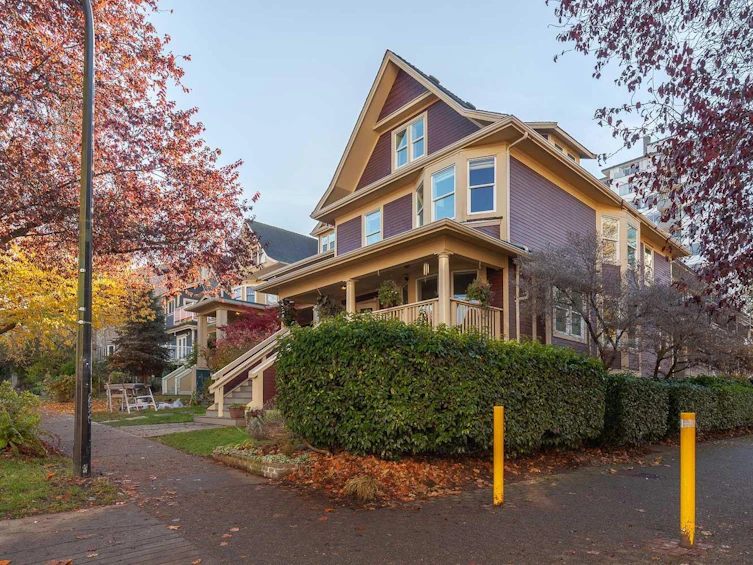 1060 Cardero Street, Vancouver, BC, V6G 2H3