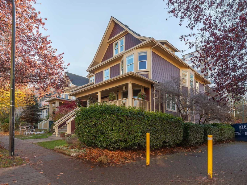 1060 Cardero Street, Vancouver BC V6G 2H3