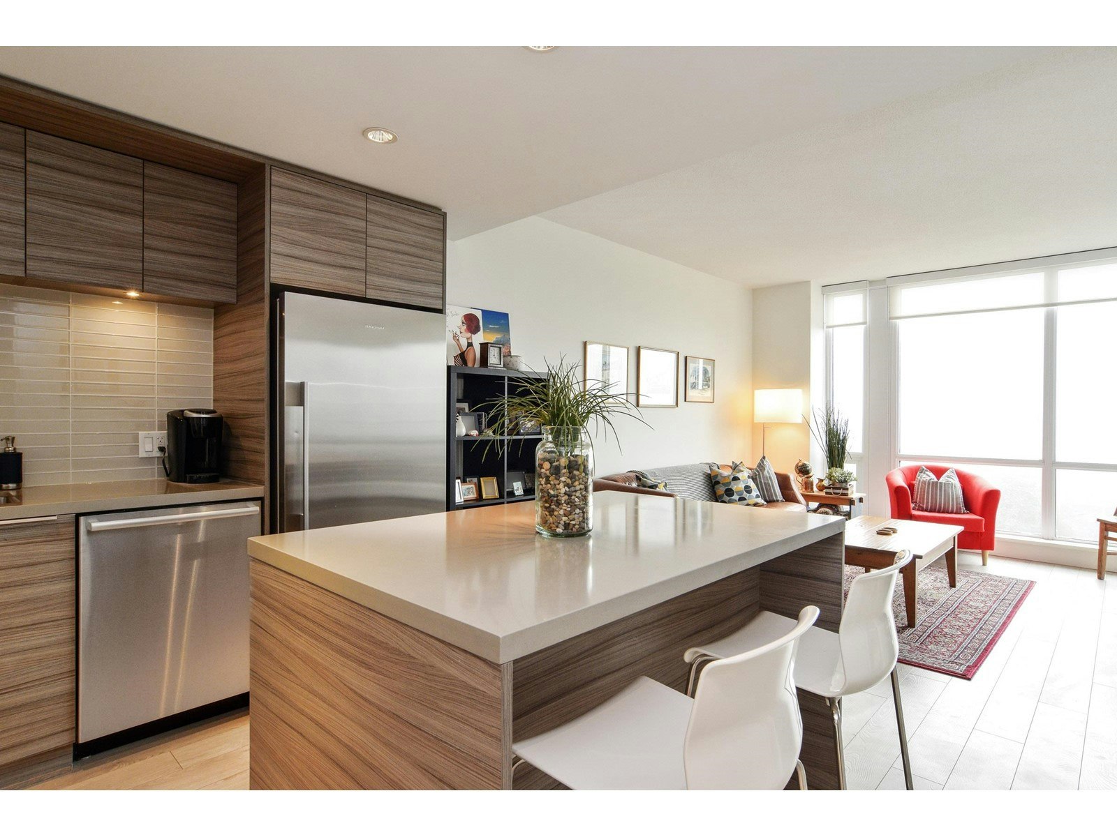 1206-1550 Fern Street, North Vancouver, BC, V7J 0A9