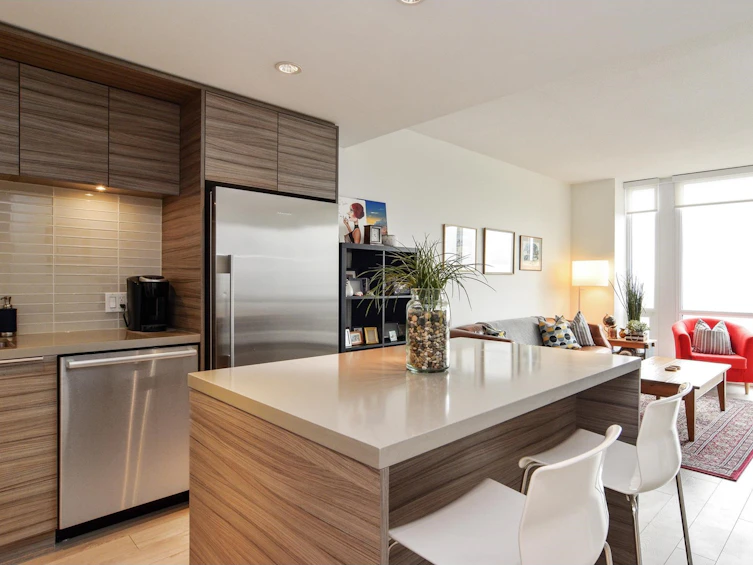 1206-1550 Fern Street, North Vancouver, BC, V7J 0A9