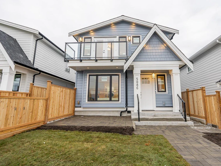 5086 Manor Street, Burnaby, BC, V5G 1B5