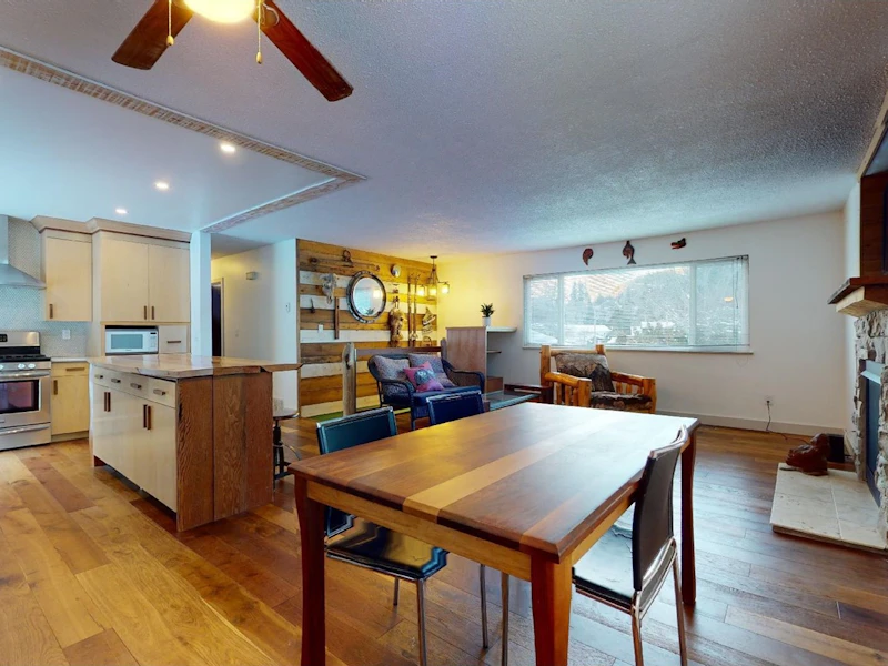 38174 Guilford Drive, Squamish BC V0N 0C2