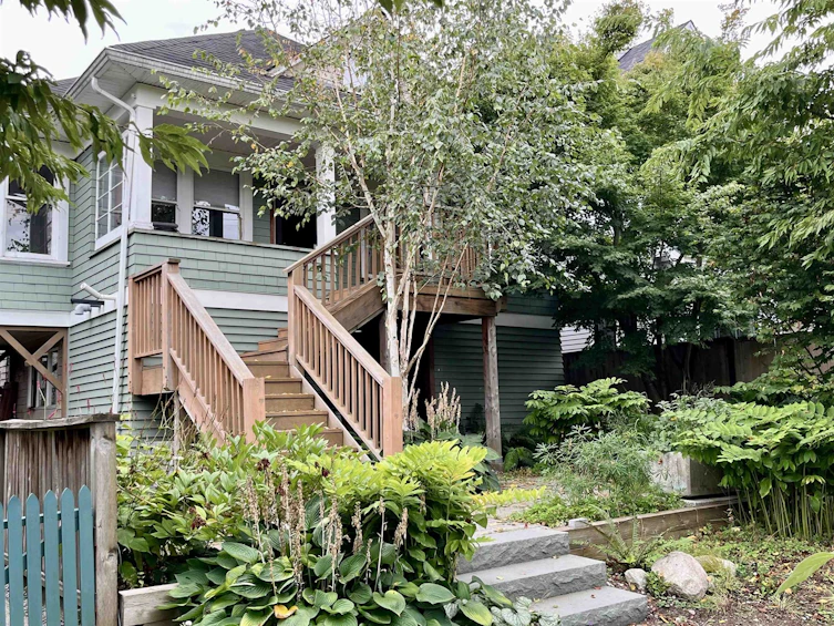 1858 East 16th Avenue, Vancouver, BC, V5N 2G6