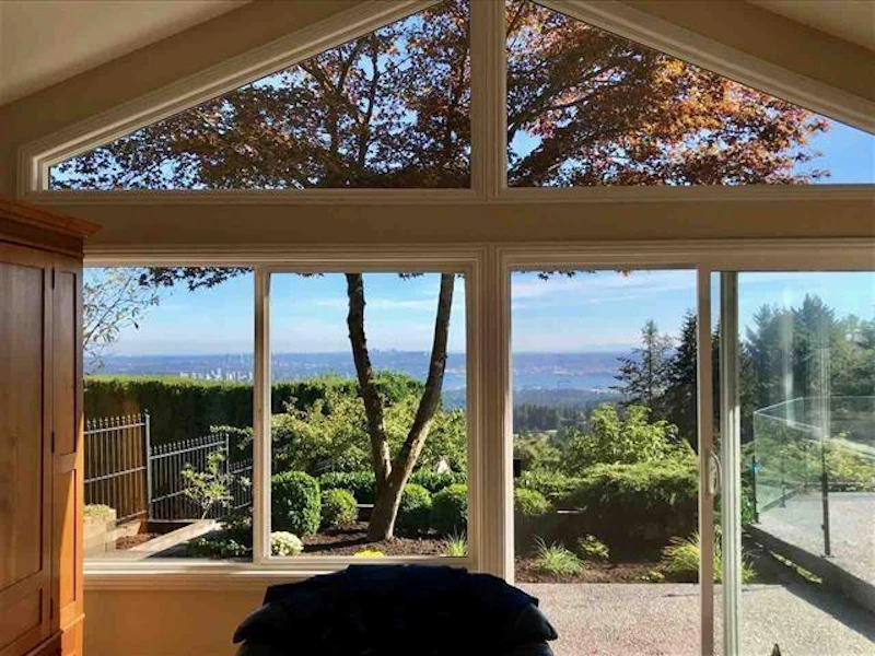 523 Craigmohr Drive, West Vancouver BC V7S 1W8