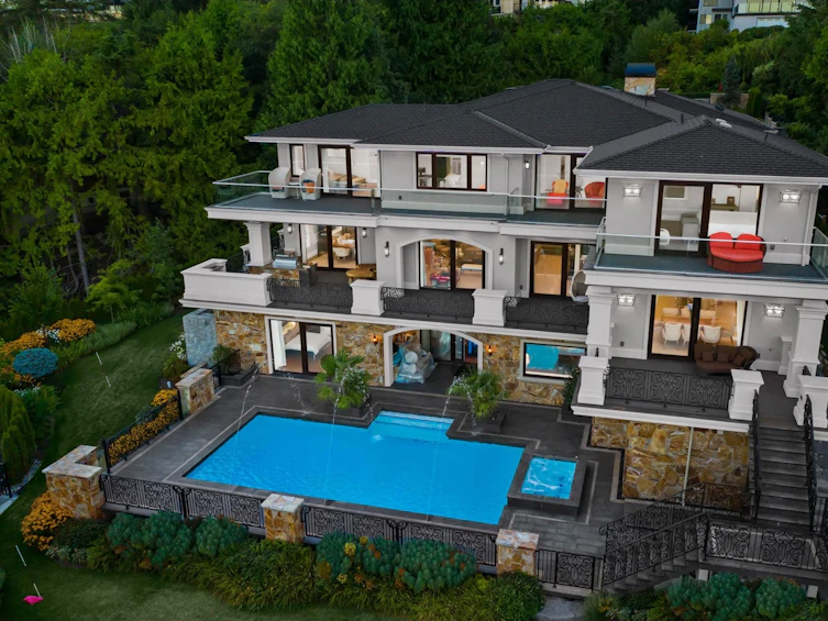 1436 Sandhurst Place, West Vancouver, BC, V7S 2P3
