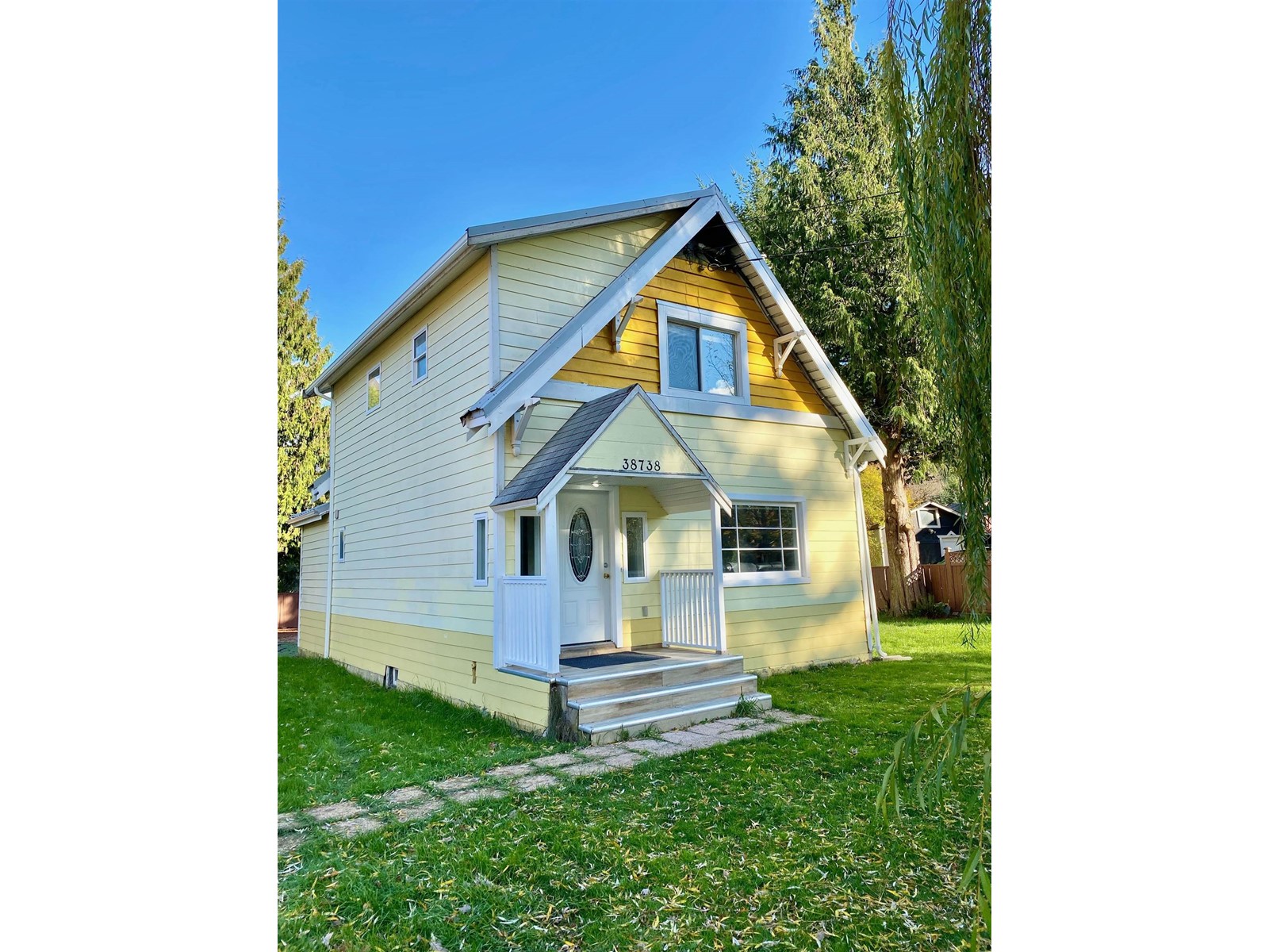38738 Buckley Avenue, Squamish, BC, V8B 0E8