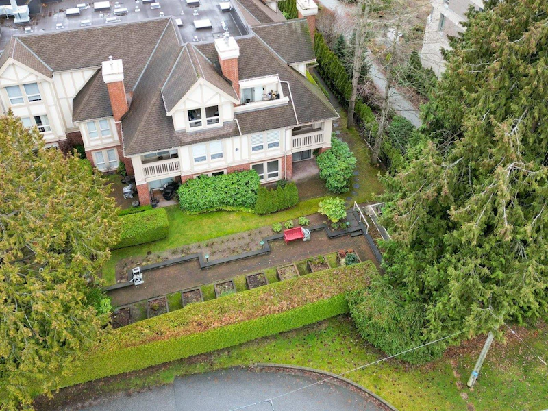 108 - 843 22nd Street, West Vancouver BC V7V 4C1