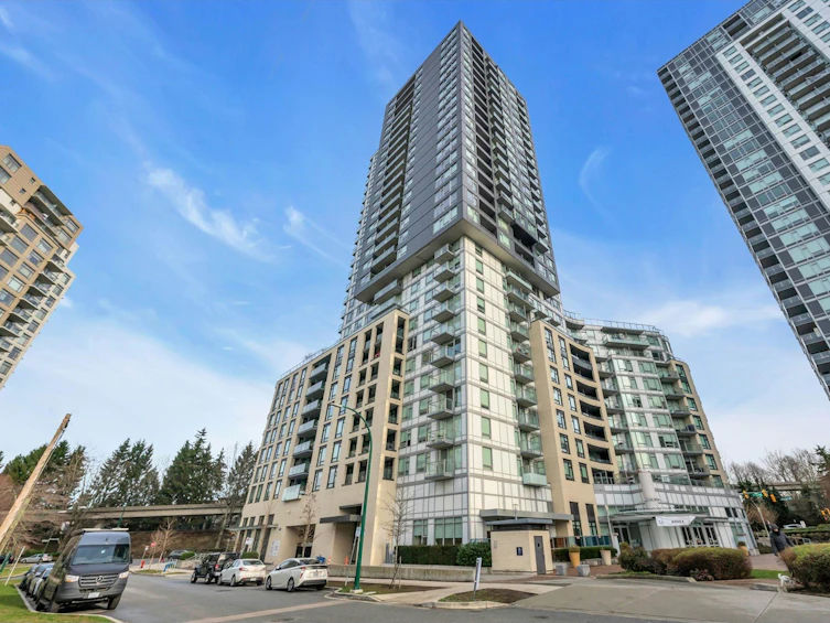 704-5470 Ormidale Street, Vancouver, BC, V5R 0G6