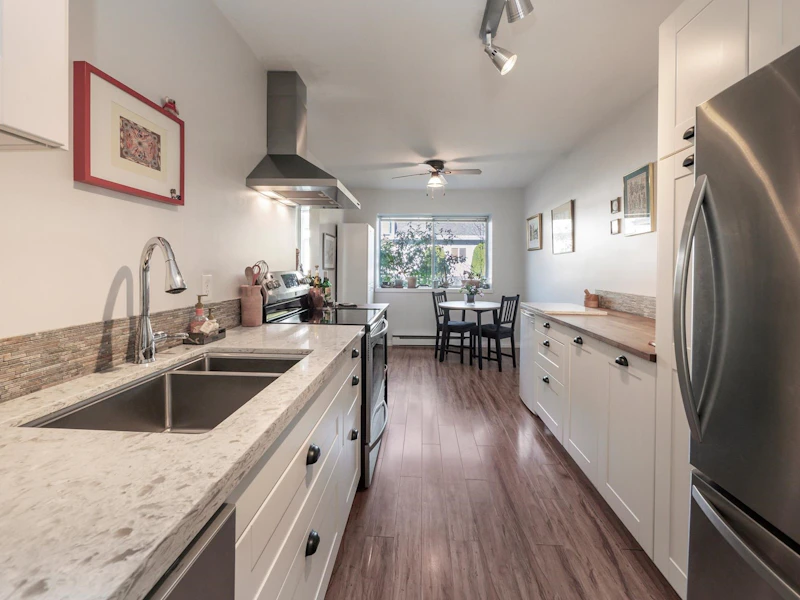 1 - 815 North Road, Gibsons BC