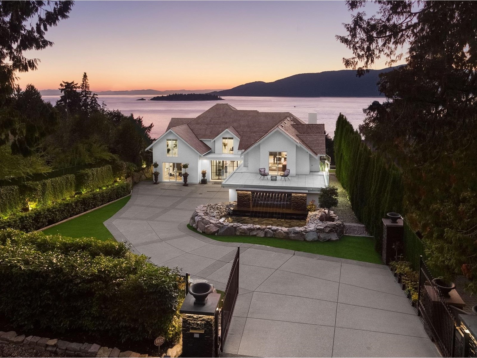 5428 Marine Drive, West Vancouver, BC, V7W 2R2