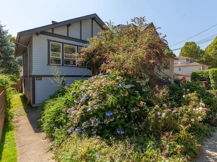 60 East 17th Avenue, Vancouver, BC, V5V 1A2