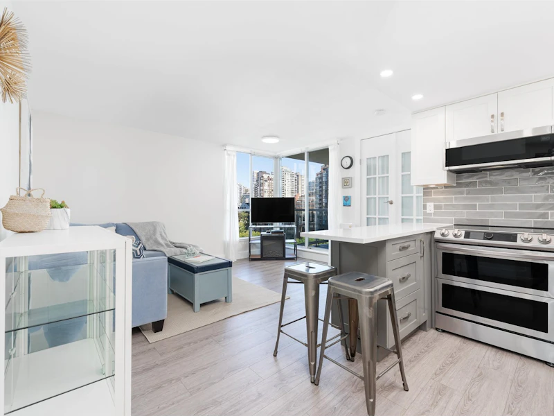 1202 - 1500 Howe Street, Vancouver BC V6Z 2N1
