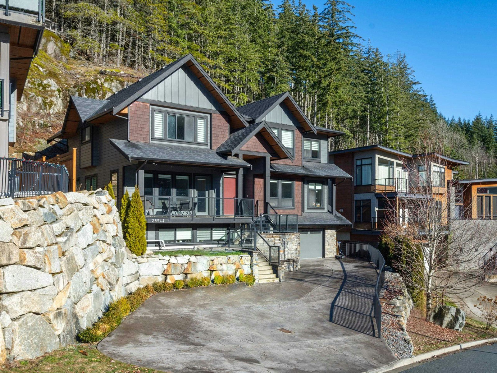 38544 Sky Pilot Drive, Squamish, BC, V8B 0T6