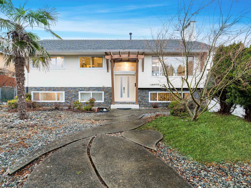 283 Mundy Street, Coquitlam BC V3K 5M1